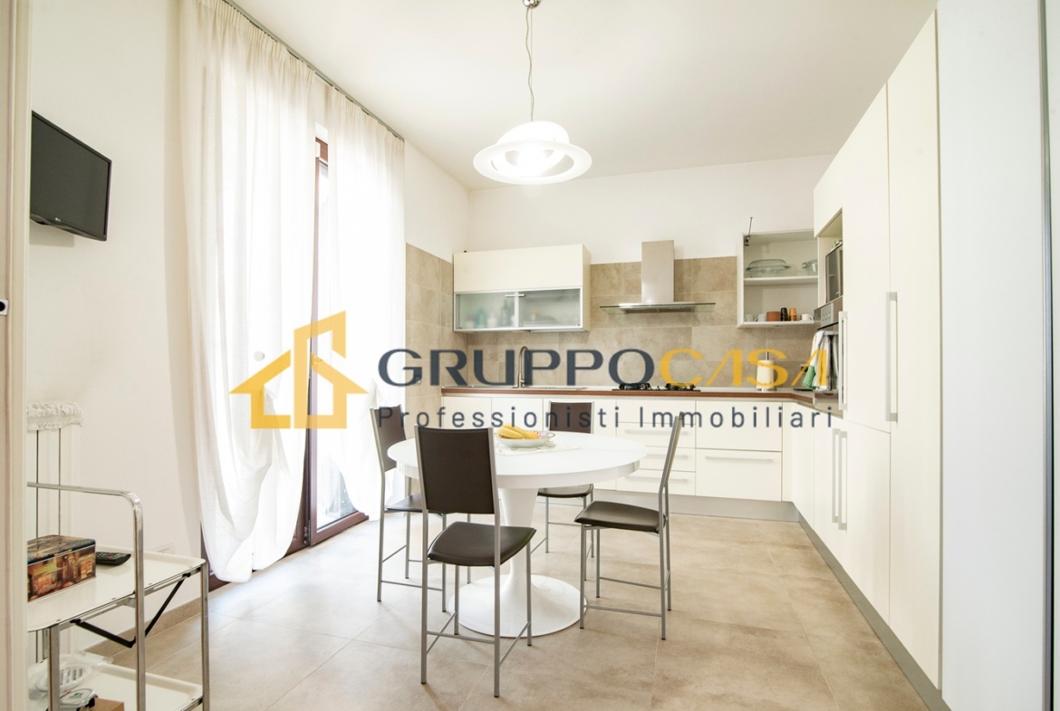 BRUGHERIO – SPLENDIDA VILLA SINGOLA