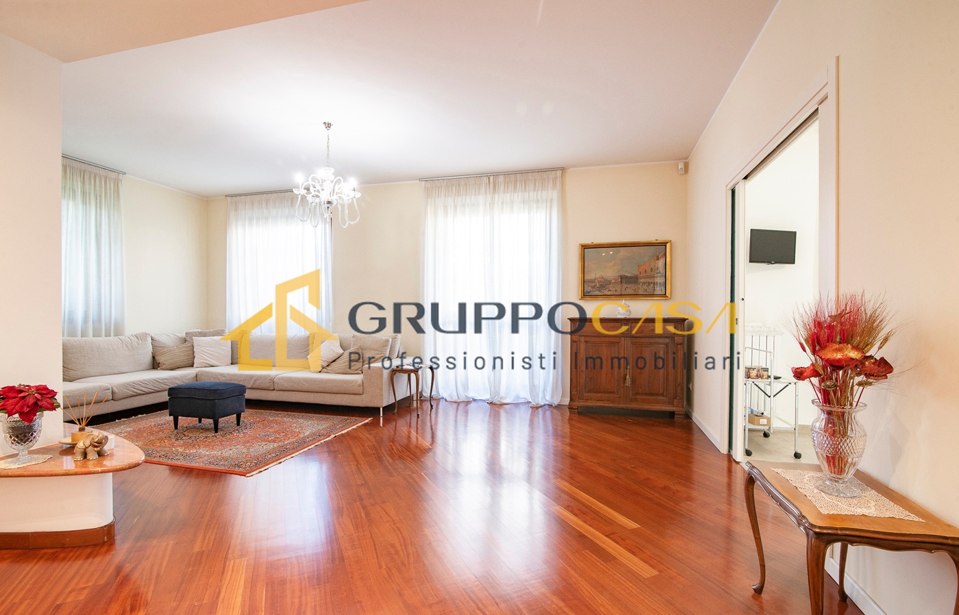 BRUGHERIO – SPLENDIDA VILLA SINGOLA