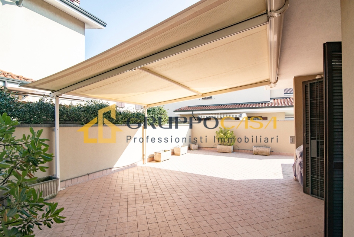BRUGHERIO – SPLENDIDA VILLA SINGOLA
