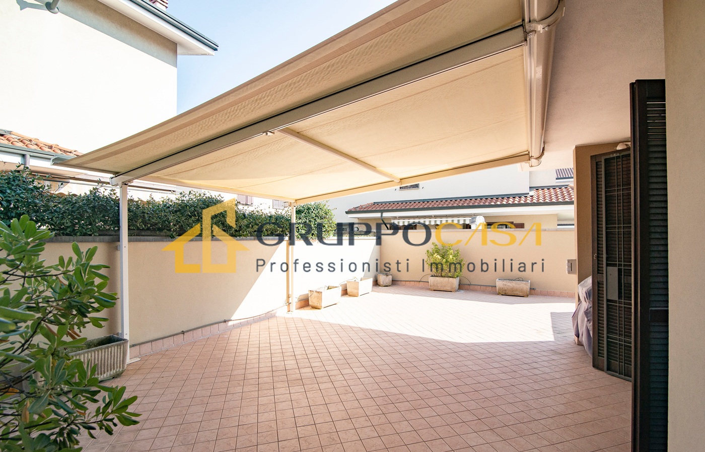 BRUGHERIO – SPLENDIDA VILLA SINGOLA