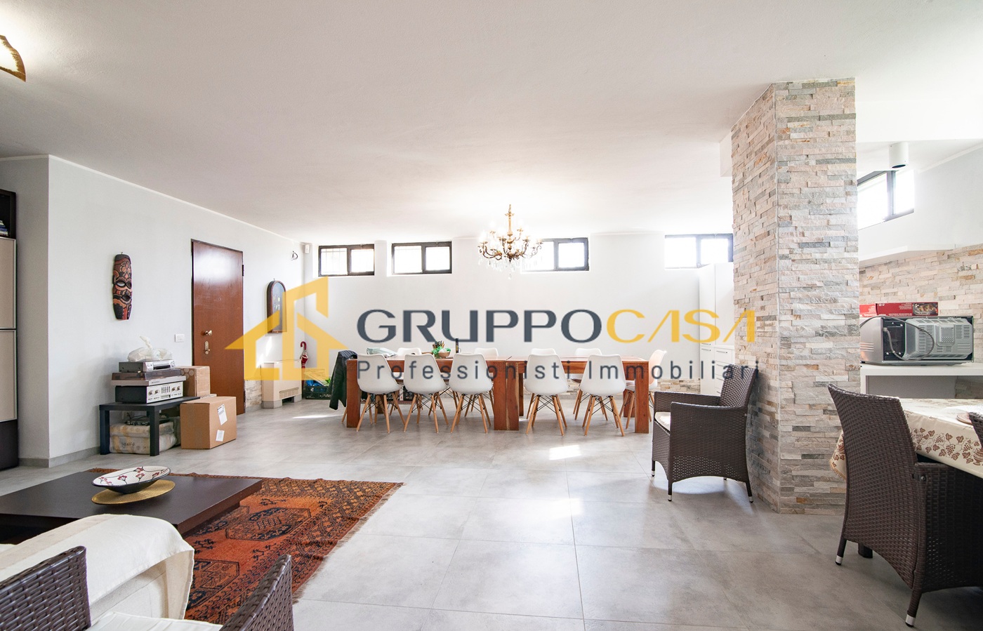 BRUGHERIO – SPLENDIDA VILLA SINGOLA