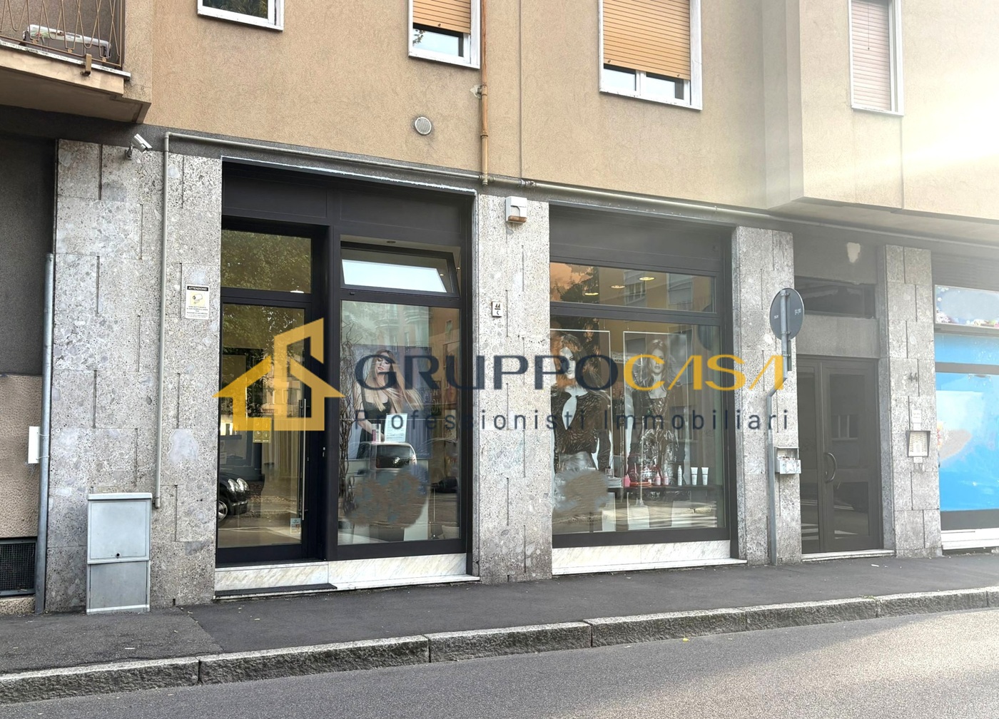 8 MONZA – VIA BORSA