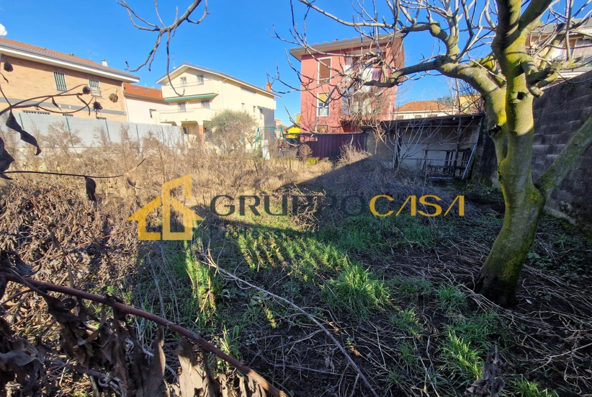 BRUGHERIO – TERRENO EDIFICABILE