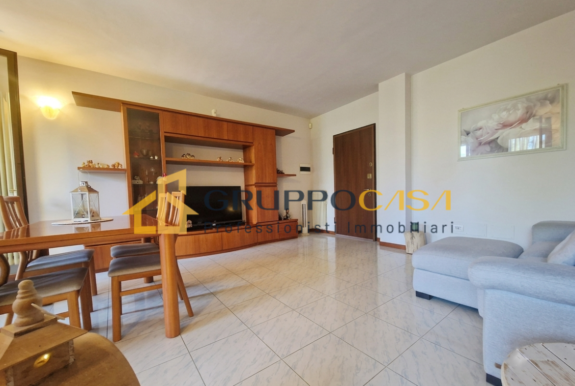 BRUGHERIO – 3 LOCALI CON TERRAZZINO