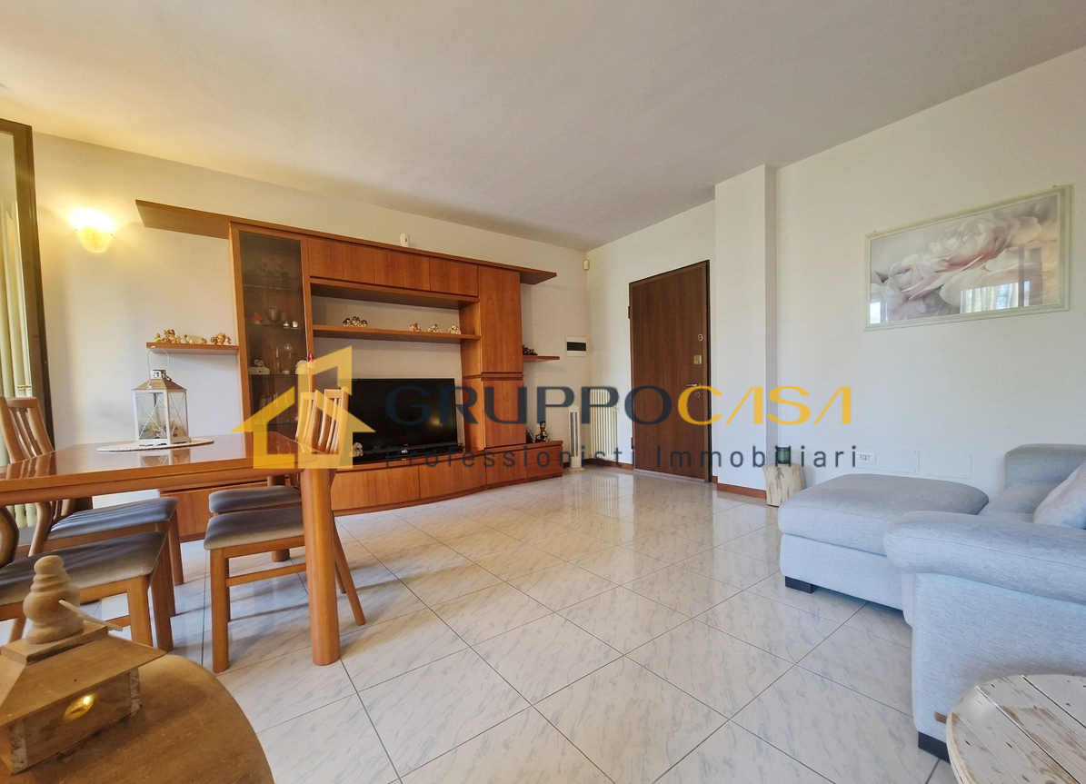 BRUGHERIO – 3 LOCALI CON TERRAZZINO