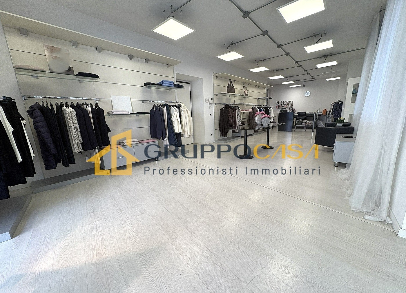 4 BRUGHERIO – AFFITTASI NEGOZIO CENTRALISSIMO